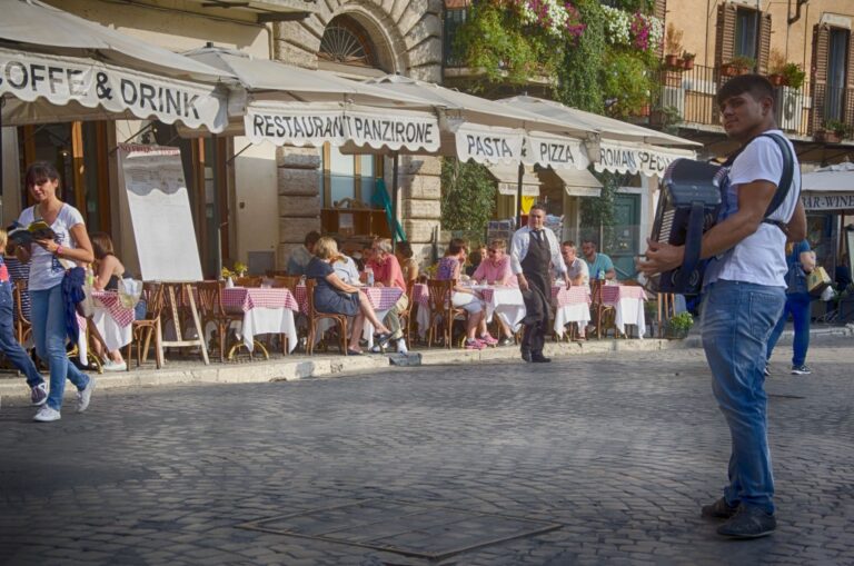 Roma Così Com’è: pranzo all’aperto, luce romana e dialoghi di strada